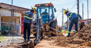 Águas de São Francisco atua com obras em doze bairros do município